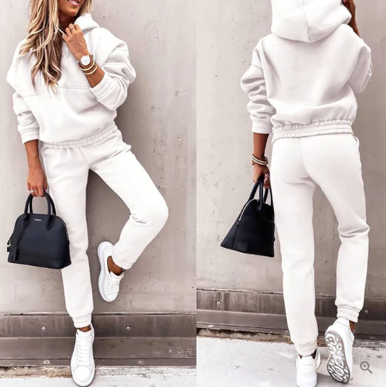 Vikki Stylish Casual Relaxed-Fit Tracksuit