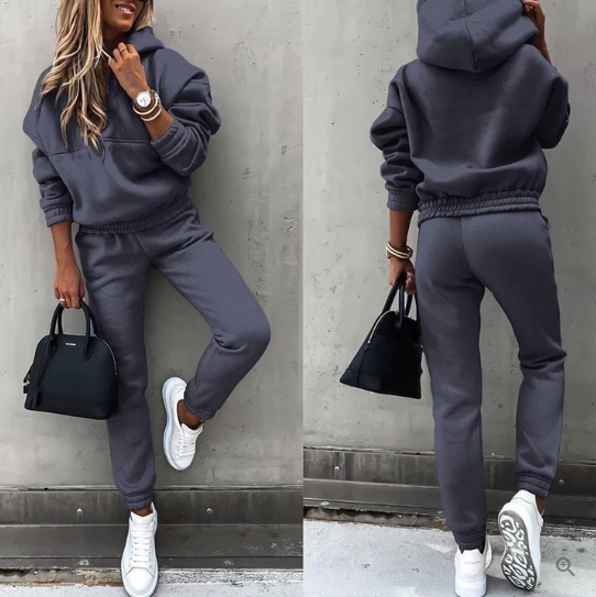 Vikki Stylish Casual Relaxed-Fit Tracksuit